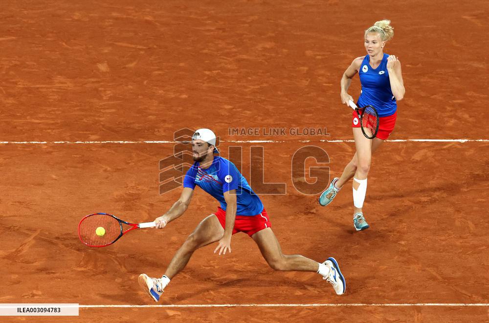 Paris 2024 - Katerina Siniakova And Tomas Machac Win Gold