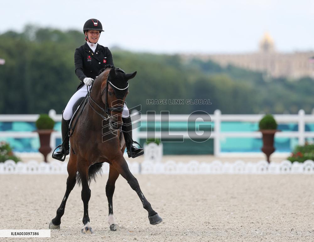 (PARIS2024)FRANCE-VERSAILLES-OLY-EQUESTRIAN