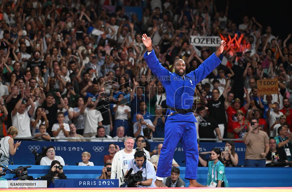 Paris 2024 - France Judo team wins Gold