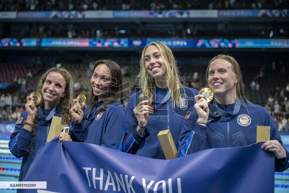 Paris 2024 - US Team women's 4x100m medley relay swimming