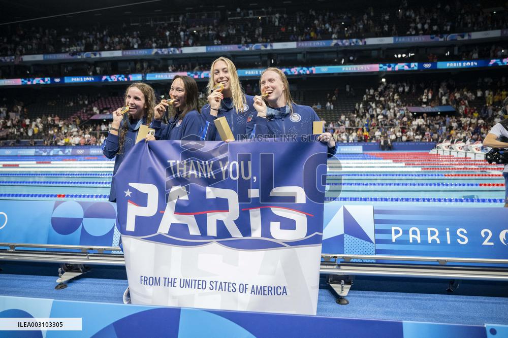 Paris 2024 - US Team women's 4x100m medley relay swimming