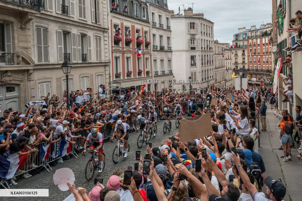 Paris 2024 - Fans Cheer During The Men's Road Race