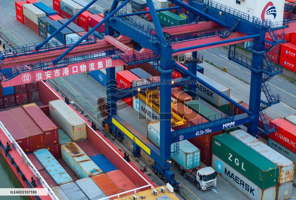 Beijing-Hangzhou Canal Water Transport