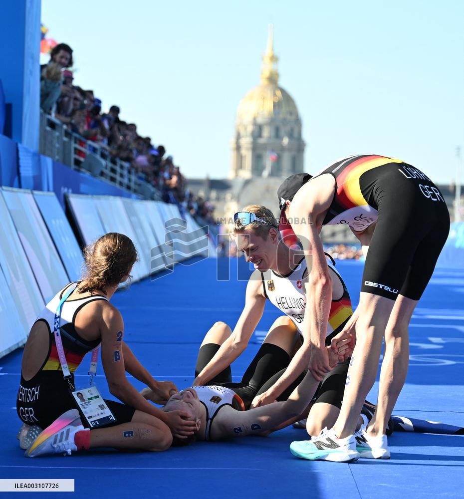 Paris 2024 - Mixed Relay Triathlon Illustrations