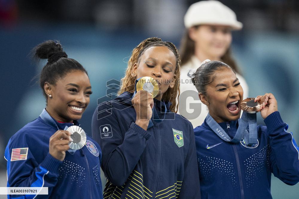 Paris 2024 - Gymnastics Floor - Podium Ceremony