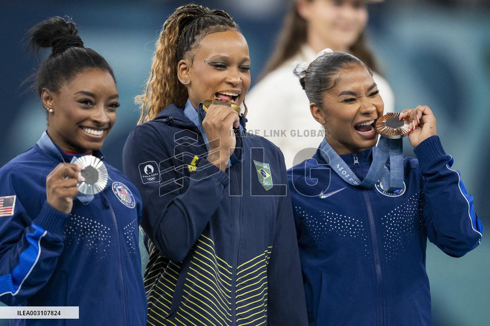 Paris 2024 - Gymnastics Floor - Podium Ceremony