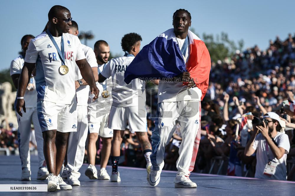 Paris 2024 - Fans welcome medalists at the Parc des Champions in Paris