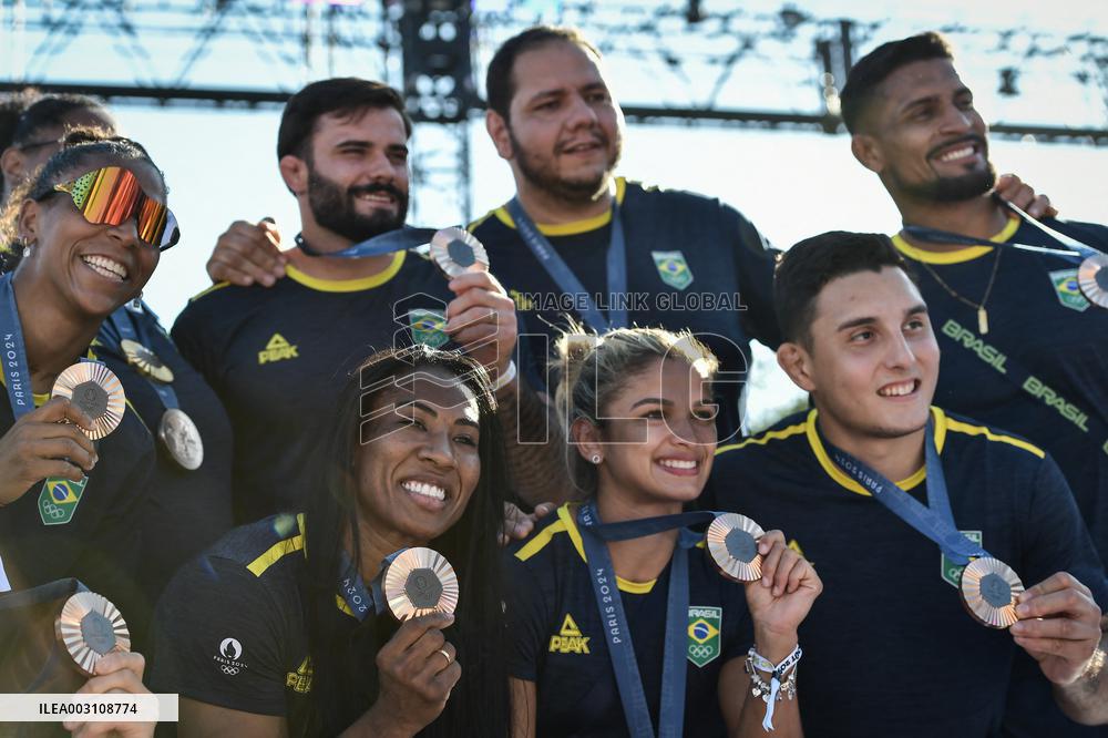 Paris 2024 - Fans welcome medalists at the Parc des Champions in Paris