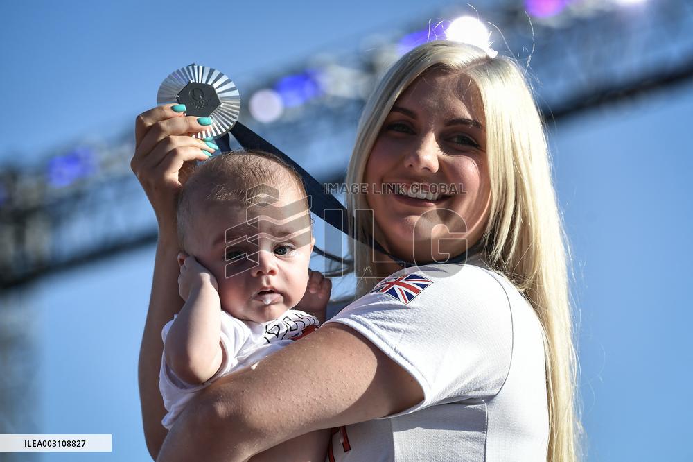 Paris 2024 - Fans welcome medalists at the Parc des Champions in Paris