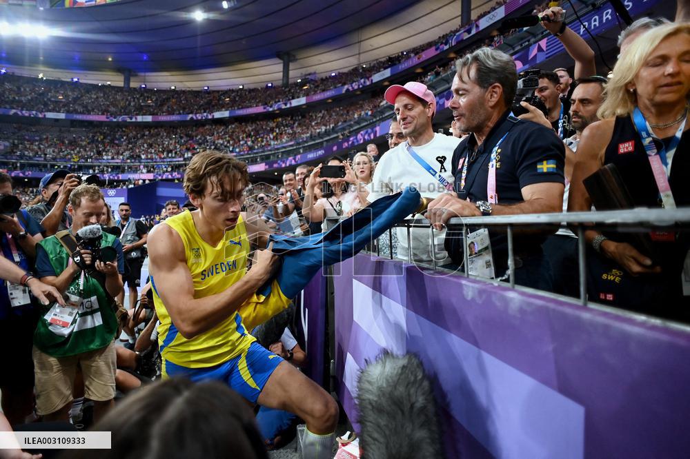 Paris 2024 - Pole Vault - Armand Duplantis Wins Gold By Setting New WR