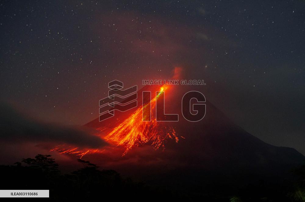 INDONESIA-YOGYAKARTA-MOUNT MERAPI-ERUPTION