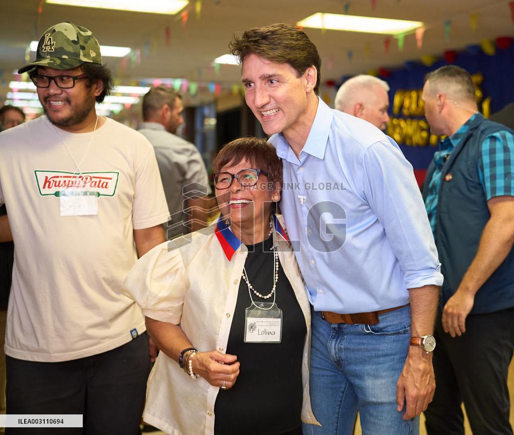 Trudeau Attends Folklorama Filipino Pavilion - Winnipeg