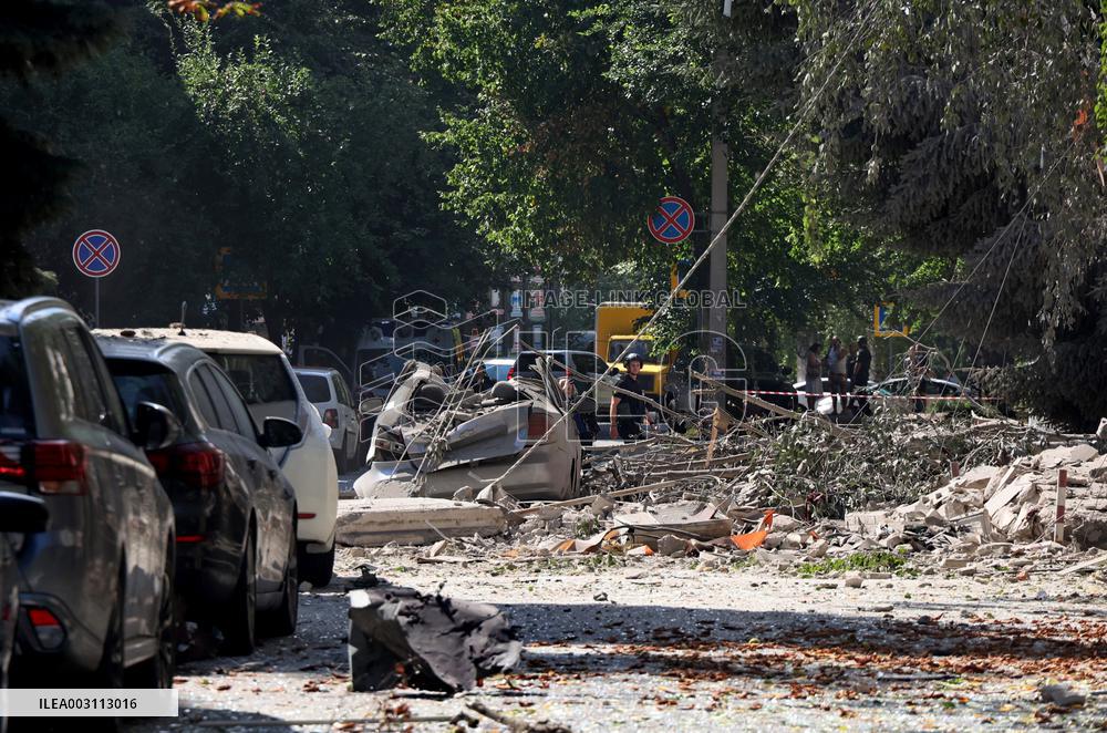 Russian forces strike central Kharkiv