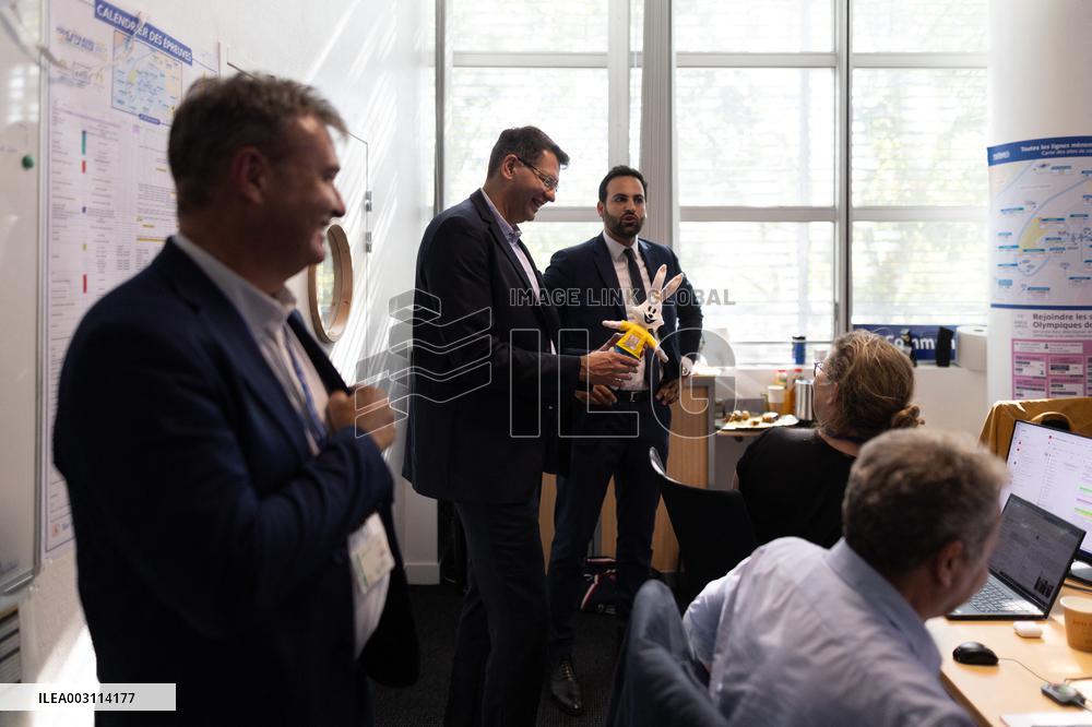 Minister of transport visits the RATP Control Station - Paris