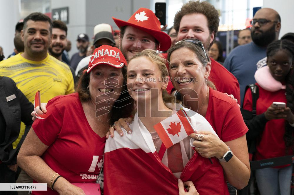 Paris 2024 - 3 Times Gold Medallist Summer McIntosh Returns To Canada