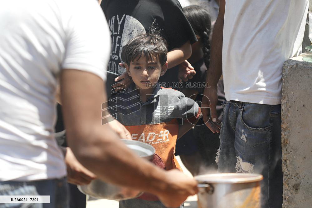 9 Out Of 10 Children In Lack Food For Growth - Gaza