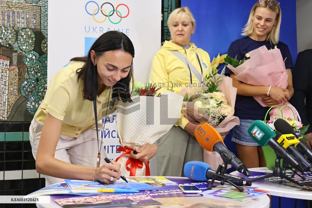 Return of Ukrainian high jumpers from Paris 2024 Olympics