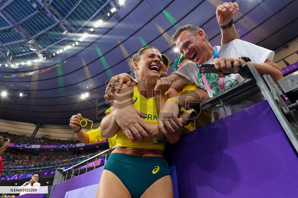 Paris 2024 - Pole Vault - Nina Kennedy Wins Gold