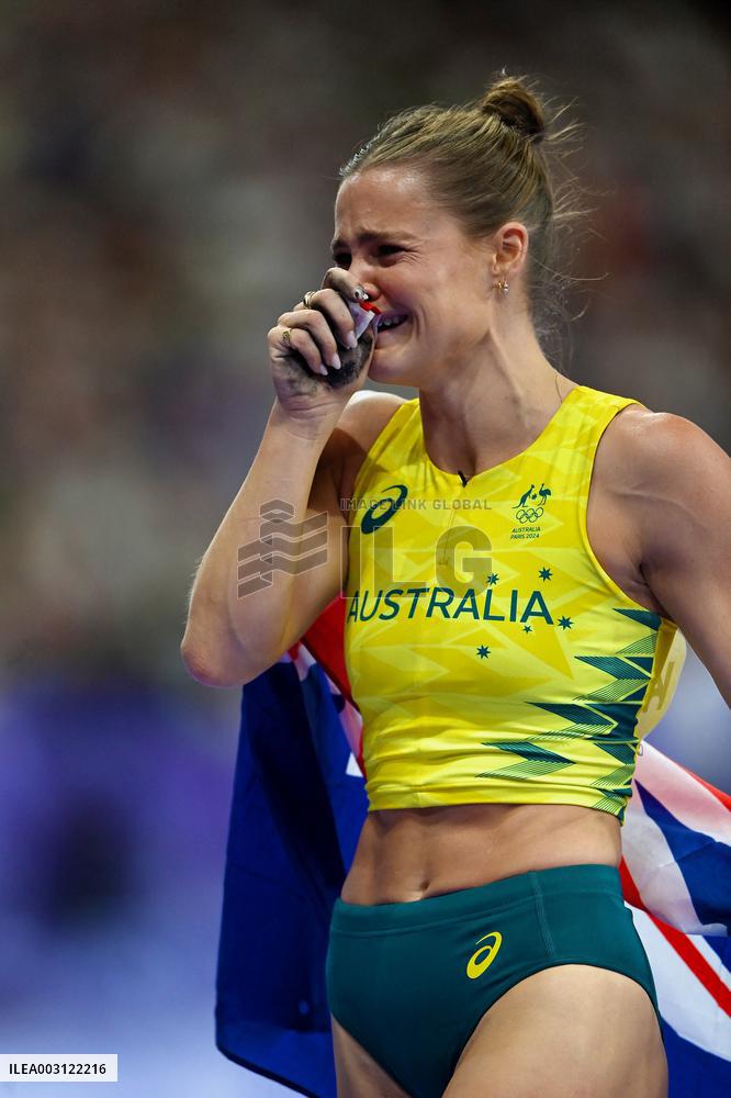 Paris 2024 - Pole Vault - Nina Kennedy Wins Gold