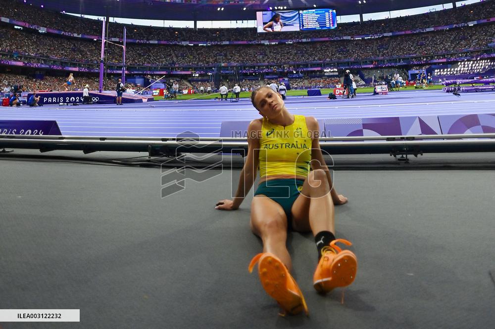 Paris 2024 - Pole Vault - Nina Kennedy Wins Gold