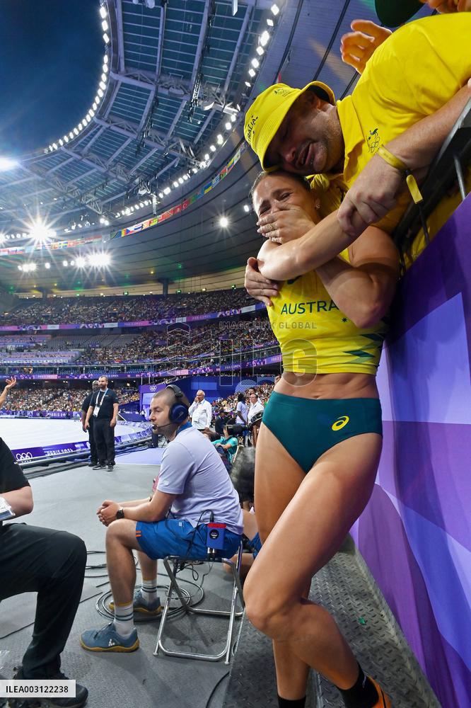 Paris 2024 - Pole Vault - Nina Kennedy Wins Gold