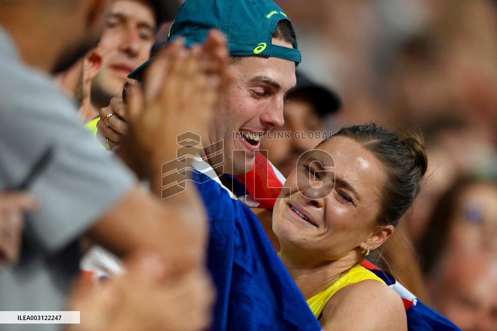 Paris 2024 - Pole Vault - Nina Kennedy Wins Gold