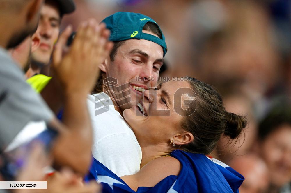 Paris 2024 - Pole Vault - Nina Kennedy Wins Gold