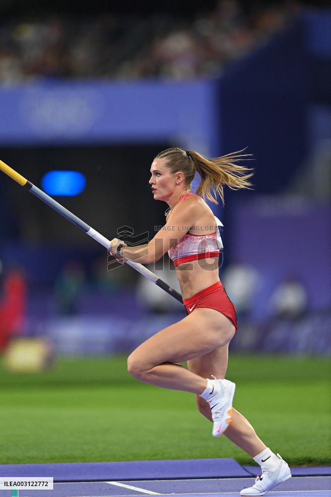 Paris 2024 - OnlyFans Star Alysha Newman Takes Bronze In Women’s Pole Vault