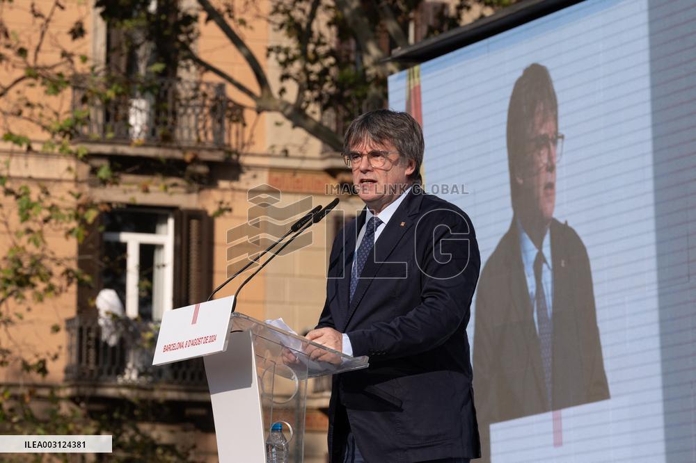 Catalan Separatist Puigdemont Returns To Barcelona