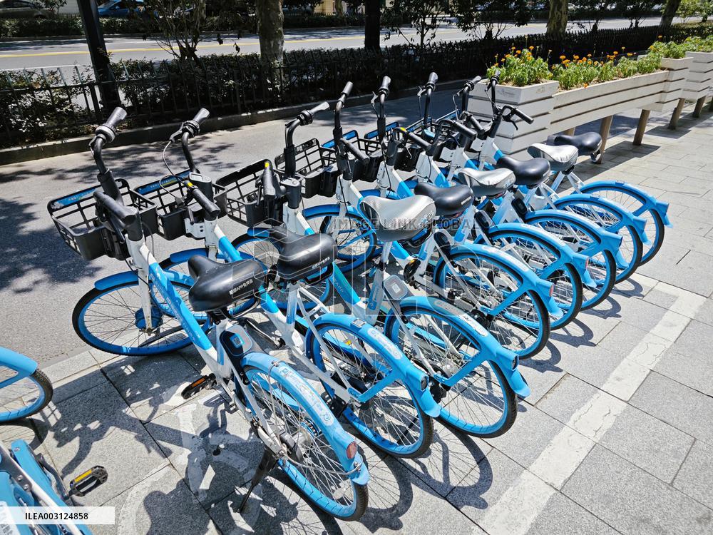 CHINA-ZHEJIANG-HANGZHOU-SHARED BIKES-SUN-PROOF COATS (CN)