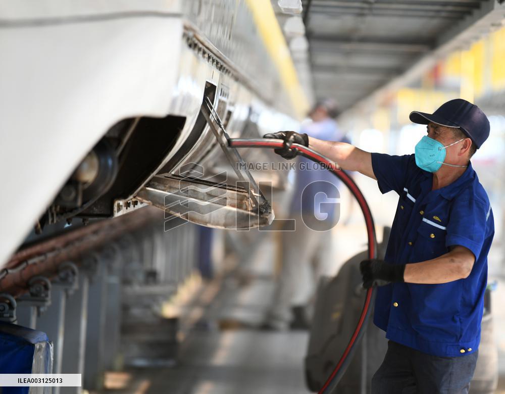 High-speed Trains Maintenance in Nanchang