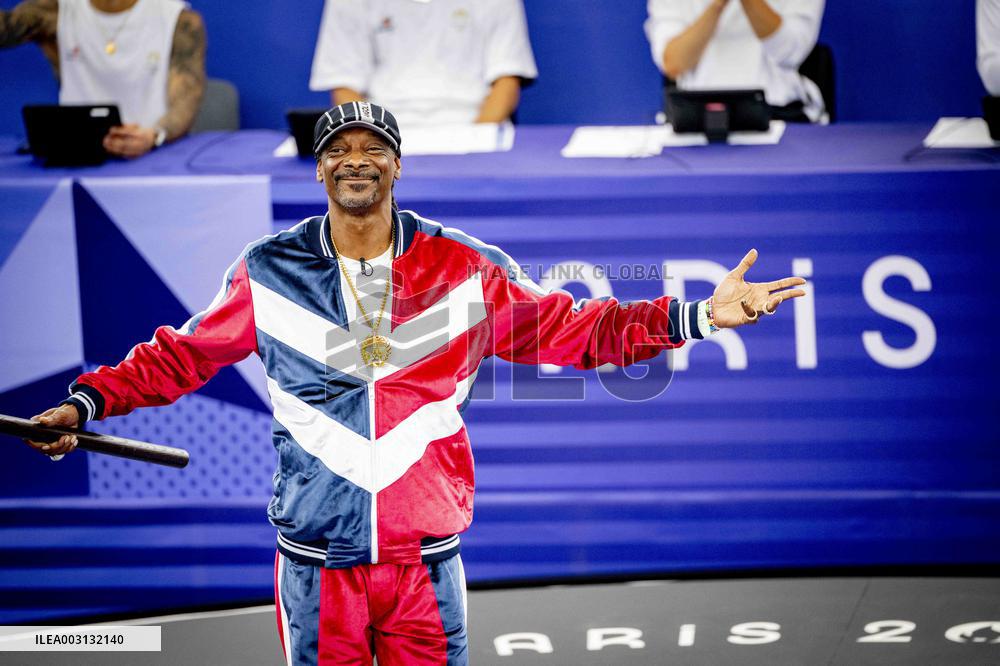 Paris 2024 - Snoop Dogg Opens Breaking Event