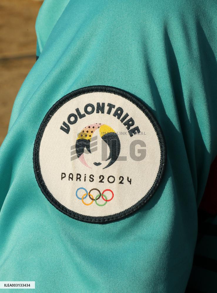 Paris 2024 - Illustrations Volunteers Outfits
