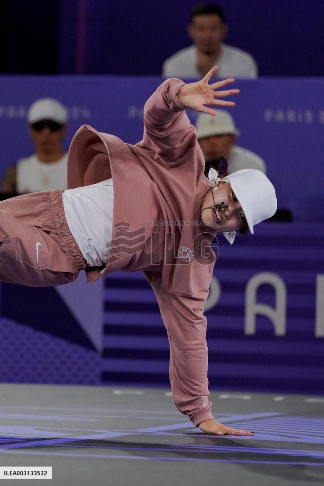 Paris 2024 - Breaking B-Girls Competition