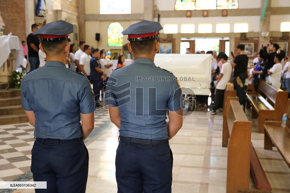 PHILIPPINES-RIZAL-POLICE OFFICER-FUNERAL