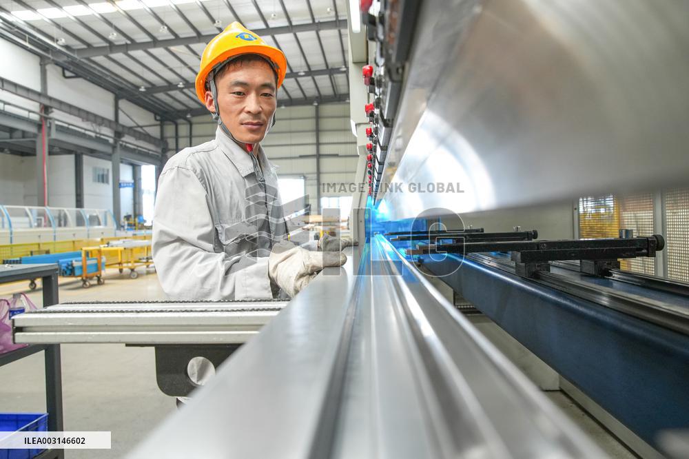 China Elevators Manufacturing Industry