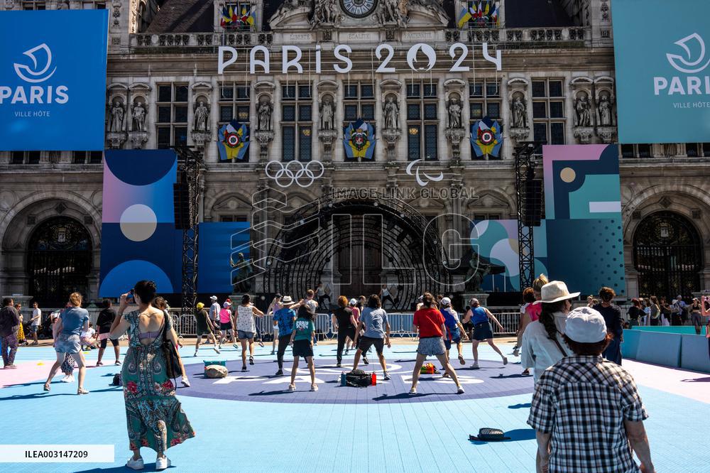 Paris 2024 - Terrasse Of Hotel de Ville
