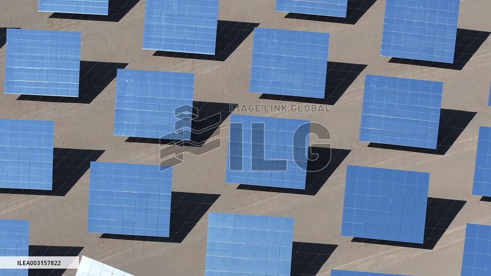 Dunhuang 100 MW Molten Salt Tower Solar Thermal Power Station