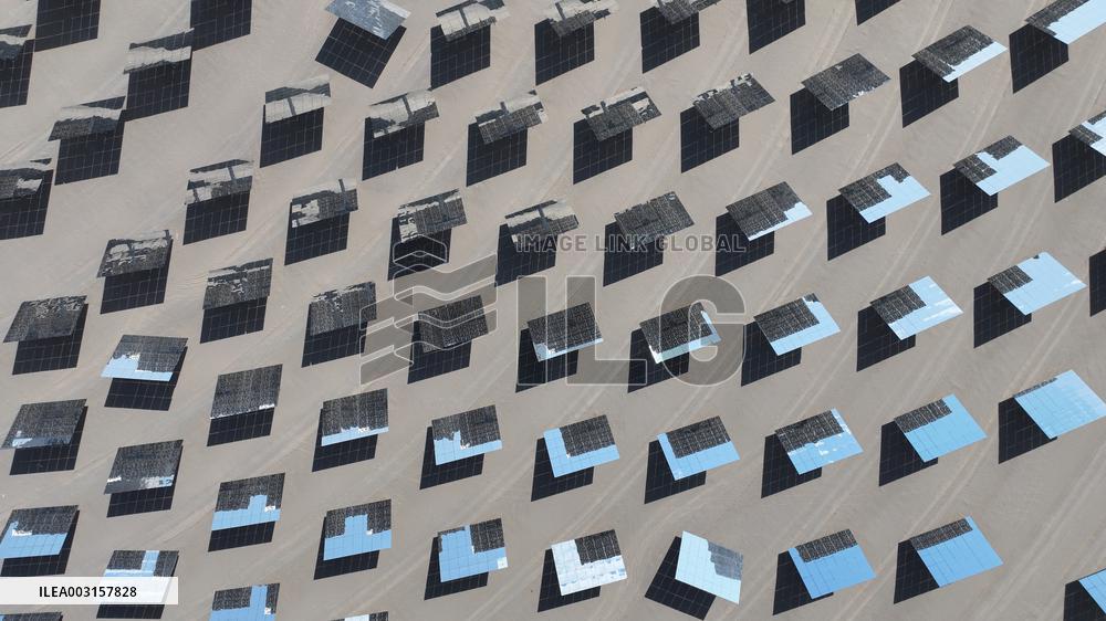 Dunhuang 100 MW Molten Salt Tower Solar Thermal Power Station