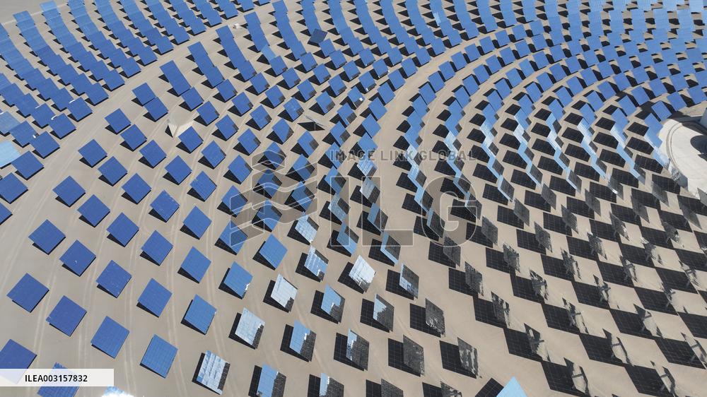 Dunhuang 100 MW Molten Salt Tower Solar Thermal Power Station