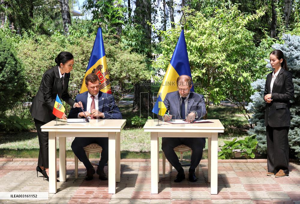 Ukraine and Moldova ink deal on Espoo Convention implementation