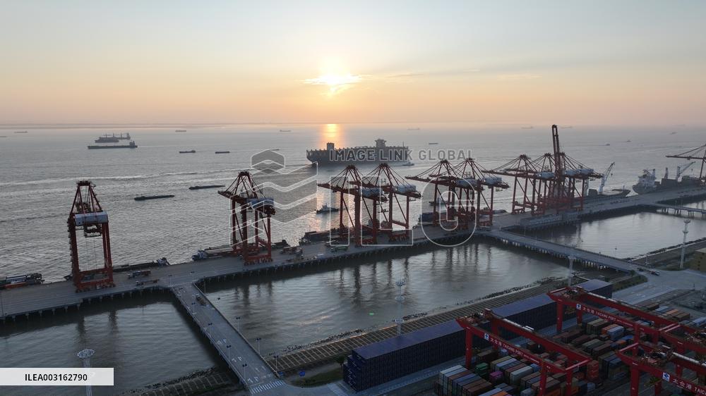 MSC SIMONA Container Ship Trial Voyage on The Yangtze River
