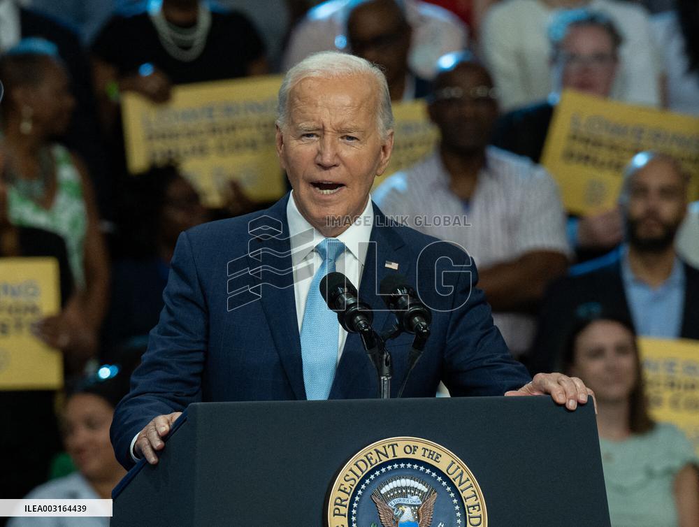Harris And Biden Make First Joint Appearance Since Ticket Change - Maryland