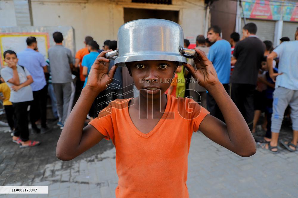 Food Supplies Dwindling Warns UN - Gaza