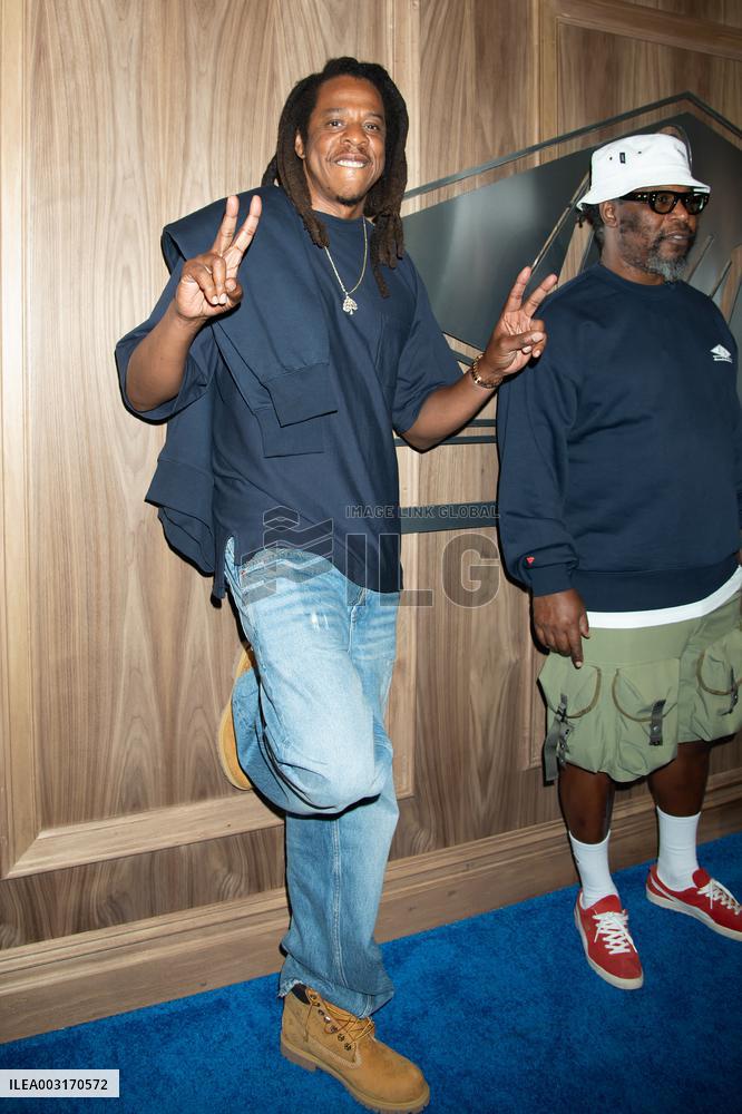 Jay-Z's Iconic The 40/40 Club - NYC