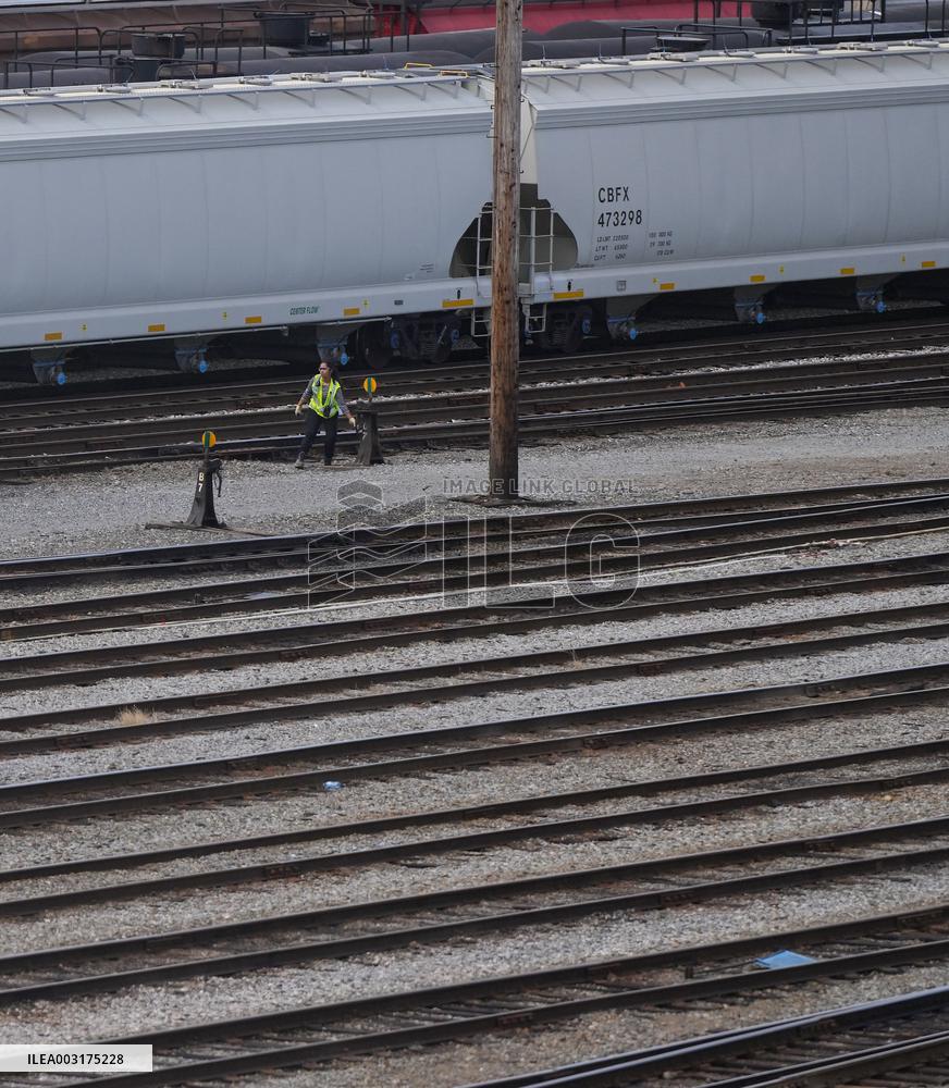 Canada-Wide Freight Rail Stoppage Looms
