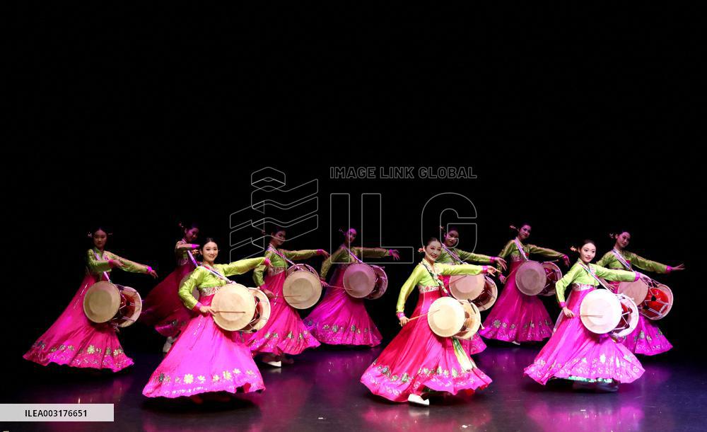China Dancers Perform In London