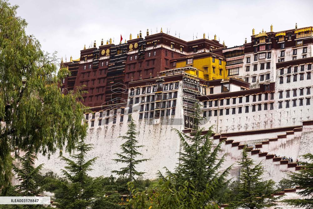 Tourists Visit The Potala Palace in Lhasa