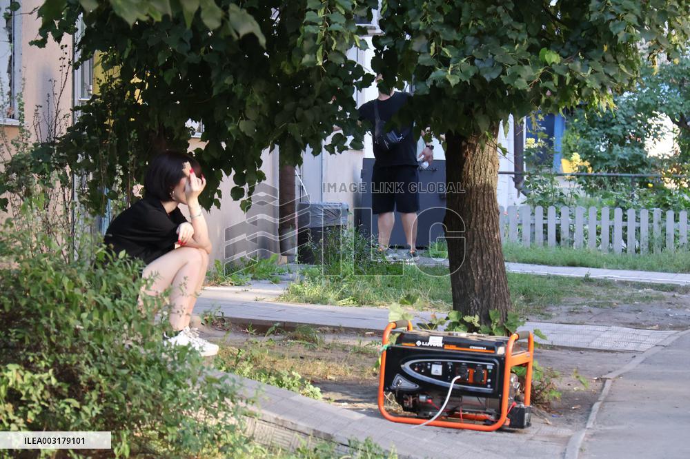 Generators in Kyiv streets