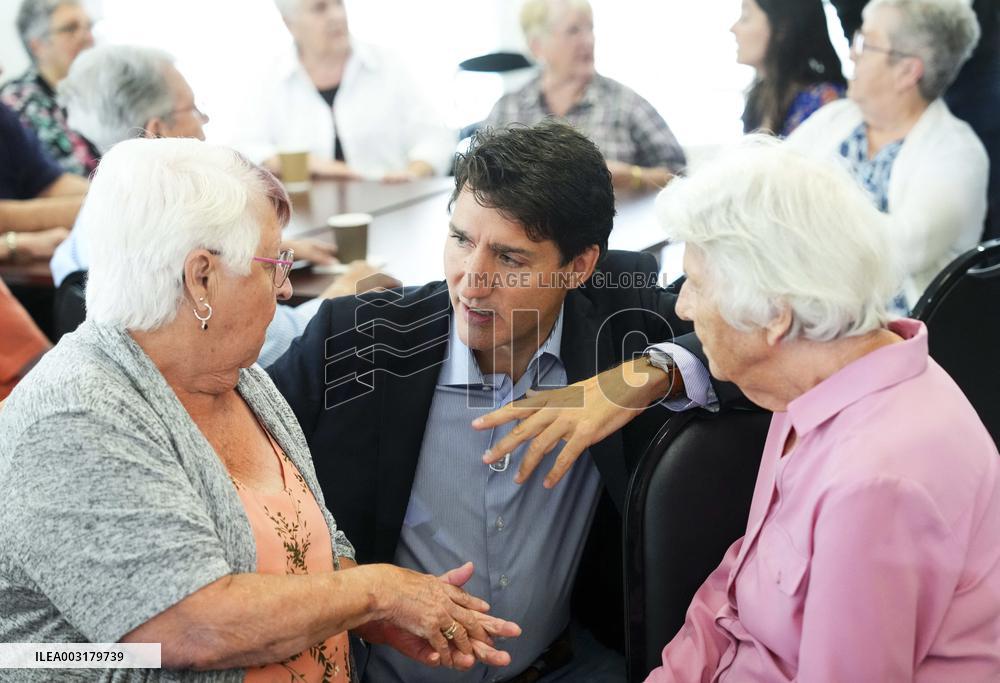 Trudeau Visits A Seniors Residence - Quebec